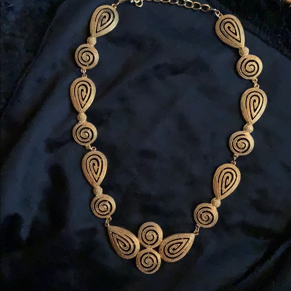 90’s vintage gold swirl necklace